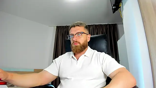Snapshot of Findom_guy chatting on June 7, 2026, 5:29 pm Findom guy online show from June 7, 2026, 5:29 pm