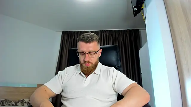 Snapshot of Findom_guy chatting on June 9, 2026, 4:52 pm Findom guy online show from June 9, 2026, 4:52 pm