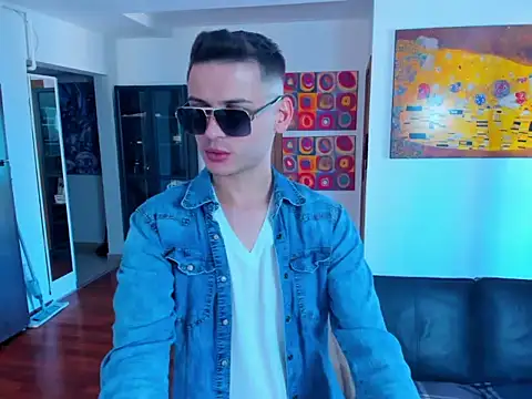 andboyfor6 online show from May 6, 2026, 12:31 pm