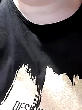 D Marinna online show from February 9, 2026, 6:06 pm