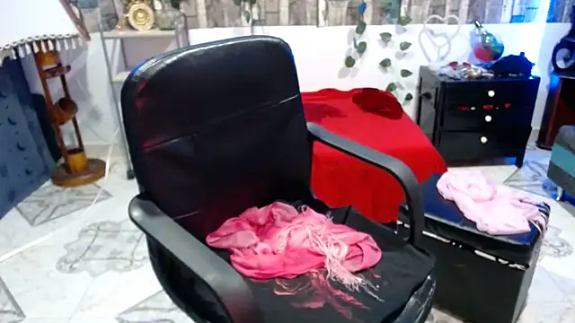 KarimaSarabe online show from March 1, 2025, 12:17 am