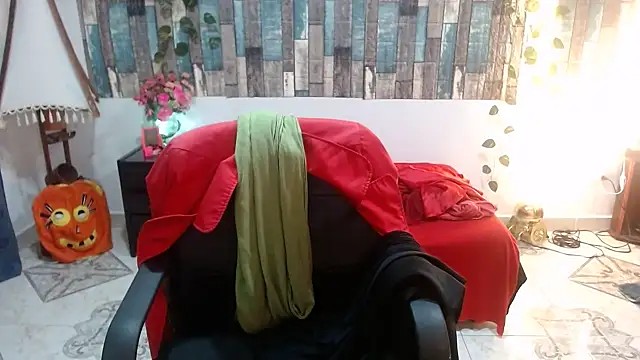 KarimaSarabe online show from October 17, 2025, 10:33 pm