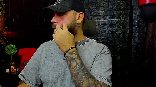 LexXHardy online show from October 19, 2025, 1:03 pm