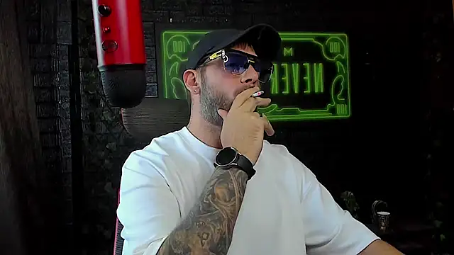 LexXHardy online show from September 18, 2025, 12:41 pm