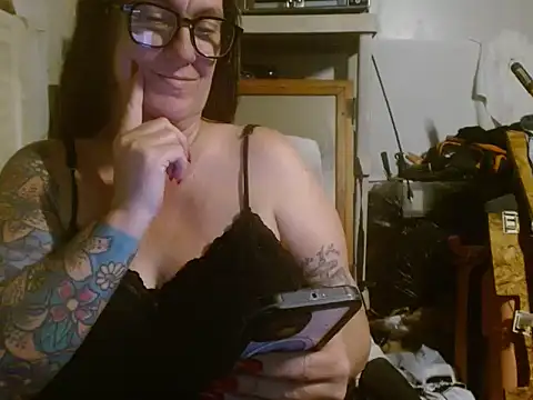 SimoneMoore online show from March 24, 2026, 3:28 am