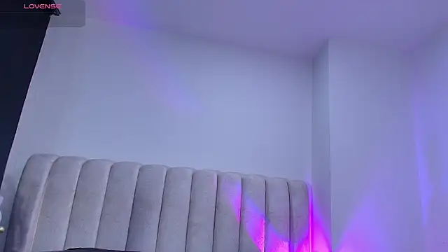  sex mia online show from January 7, 2026, 7:19 pm