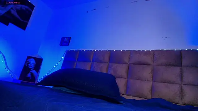  sex mia online show from October 1, 2025, 7:18 pm