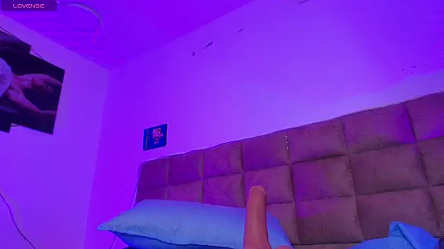  sex mia online show from September 13, 2025, 7:14 pm