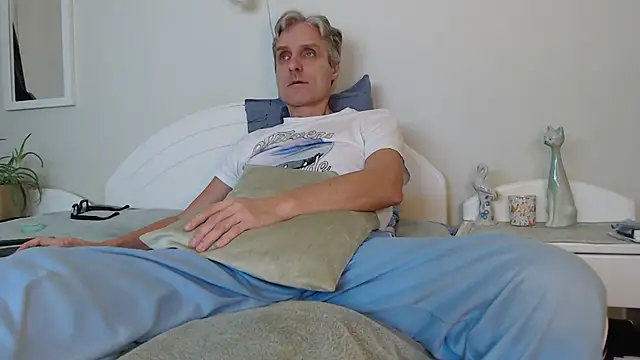 StrongBill online show from January 4, 2025, 4:00 pm