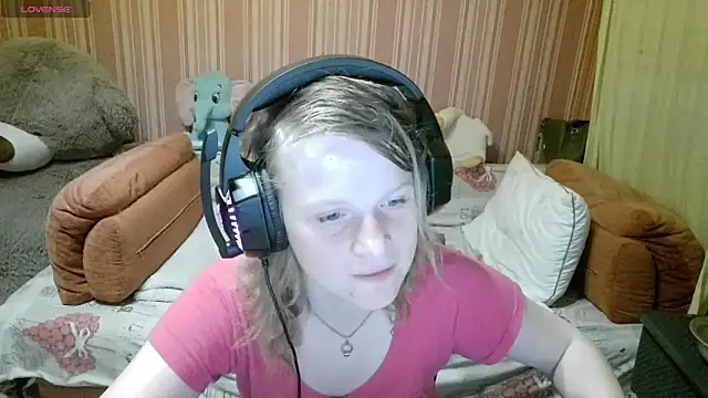 Kathlyn  Heath online show from May 12, 2026, 5:52 pm