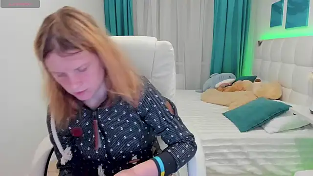 Kathlyn  Heath online show from November 3, 2025, 6:00 pm