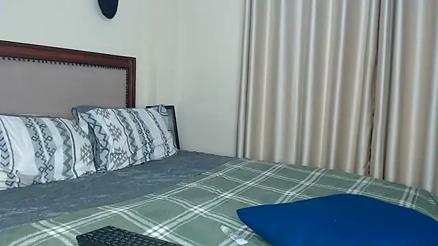 NIKKIE LOVE online show from July 3, 2026, 9:43 pm