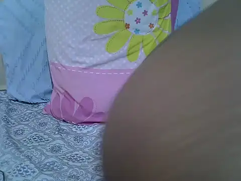 Melia0 online show from March 15, 2026, 9:38 am