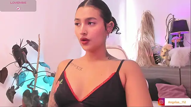Snapshot of Anngel_1 chatting on June 25, 2026, 3:50 pm Anngel 1 online show from June 25, 2026, 3:50 pm