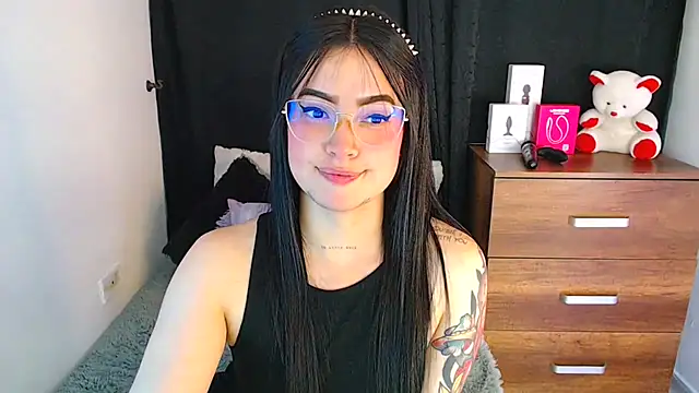 Isa Maiden1 online show from September 23, 2025, 4:14 pm