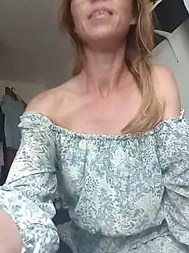 cammyquart online show from October 26, 2025, 5:46 pm