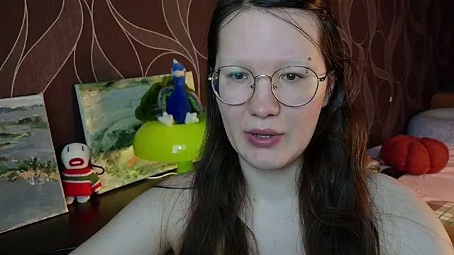 Snapshot of MiriamOr chatting on July 7, 2026, 8:51 am MiriamOr online show from July 7, 2026, 8:51 am