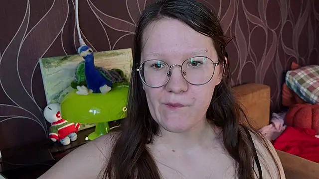 Snapshot of MiriamOr chatting on June 27, 2026, 12:22 pm MiriamOr online show from June 27, 2026, 12:22 pm