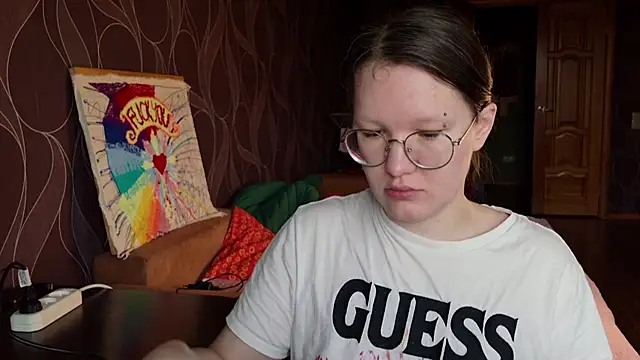 MiriamOr online show from October 31, 2025, 7:49 am