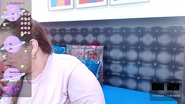 Snapshot of sandra_20 chatting on August 4, 2026, 10:42 am sandra 20 online show from August 4, 2026, 10:42 am