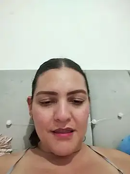 Mia Hampton online show from June 25, 2026, 11:43 pm