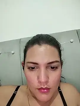 Snapshot of Mia_Hampton chatting on May 22, 2026, 9:35 pm Mia Hampton online show from May 22, 2026, 9:35 pm