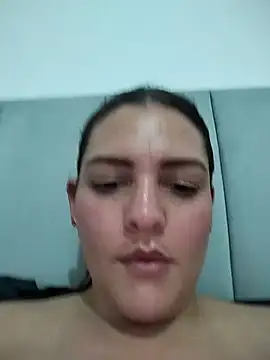 Snapshot of Mia_Hampton chatting on June 14, 2026, 2:35 am Mia Hampton online show from June 14, 2026, 2:35 am