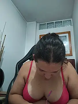 Mia Hampton online show from July 19, 2026, 5:10 pm