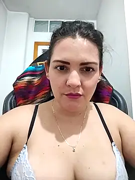 Mia Hampton online show from February 24, 2026, 10:32 pm