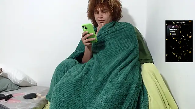 Dany milk online show from November 12, 2025, 10:02 pm