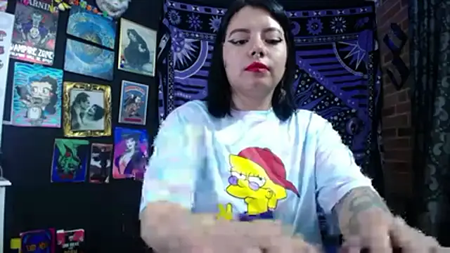 Yourmadame P online show from November 13, 2025, 12:25 am