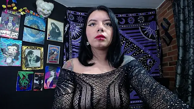 Snapshot of Yourmadame_P chatting on March 7, 2026, 2:40 am Yourmadame P online show from March 7, 2026, 2:40 am