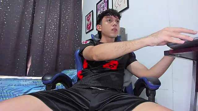 The skinnyguys online show from December 22, 2025, 9:59 pm