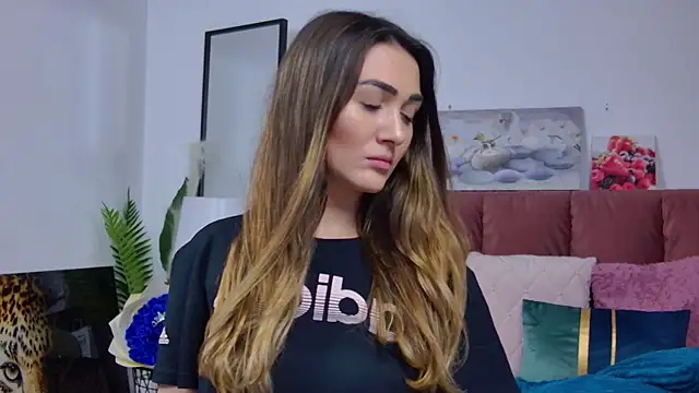 NicolLopeze online show from March 3, 2025, 4:15 pm