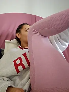 NicolLopeze online show from March 17, 2025, 10:49 am