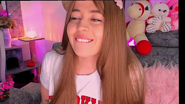 zoe kittylove online show from February 9, 2026, 8:01 am