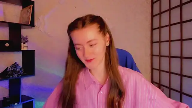 KateCuddle online show from March 3, 2025, 7:03 am