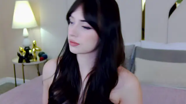 Betty Bridge online show from October 19, 2025, 5:21 am