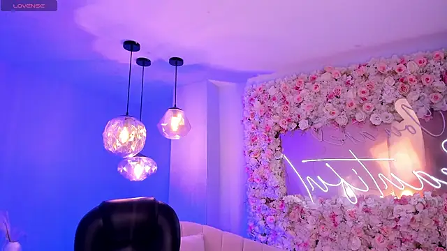 KendraClarkX online show from April 5, 2026, 2:51 am