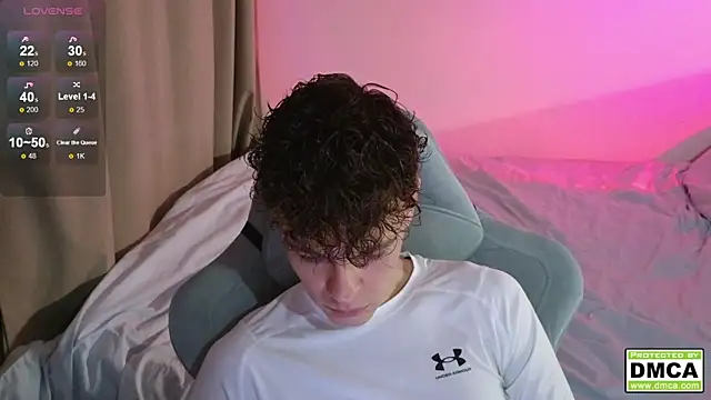 cute thomas online show from October 16, 2025, 4:26 pm