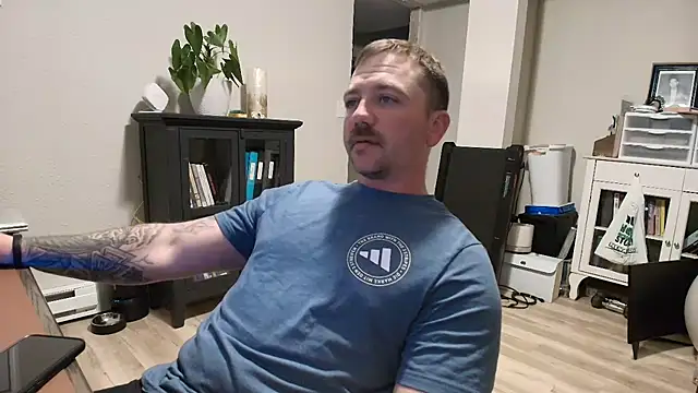 Snapshot of 8inchHOLEpunch chatting on June 17, 2026, 3:06 am 8inchHOLEpunch online show from June 17, 2026, 3:06 am