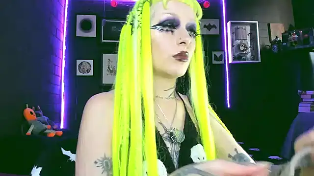 insania 9999  online show from February 20, 2025, 7:52 pm