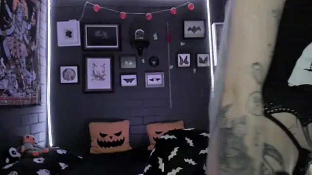 insania 9999  online show from December 20, 2025, 5:05 pm