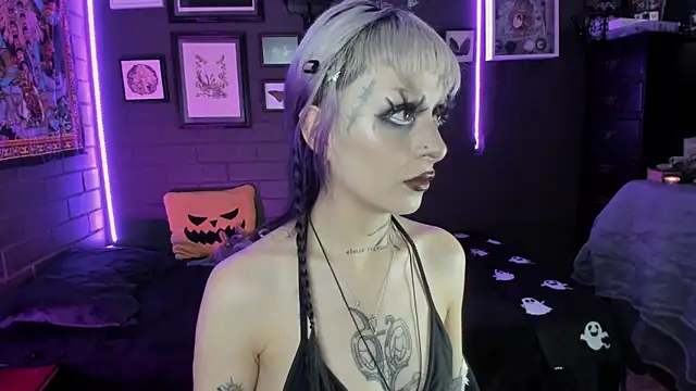 insania 9999  online show from November 7, 2025, 5:50 pm