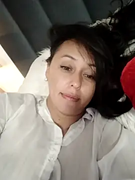 Snapshot of SaharaGarcia__ chatting on June 19, 2026, 10:47 pm SaharaGarcia online show from June 19, 2026, 10:47 pm
