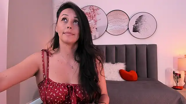 SaharaGarcia   online show from September 29, 2025, 7:30 pm