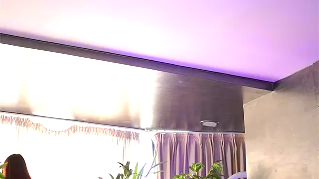 HotSkinnyX online show from October 5, 2025, 9:11 am