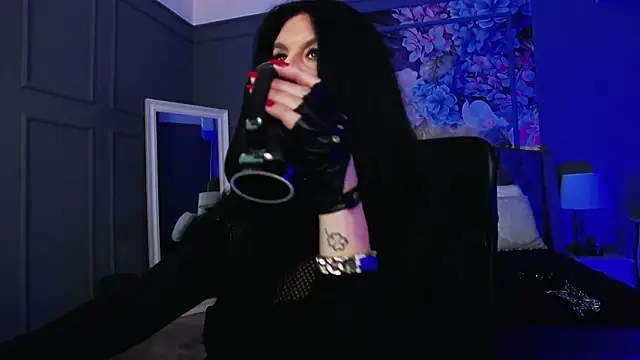 DomMelissaW online show from March 19, 2026, 10:54 pm