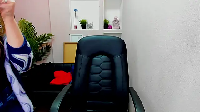 Persephoni online show from September 27, 2025, 5:24 am