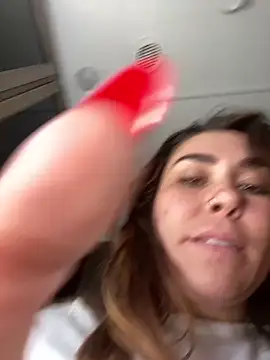 LeaGambit   online show from March 4, 2025, 5:45 pm